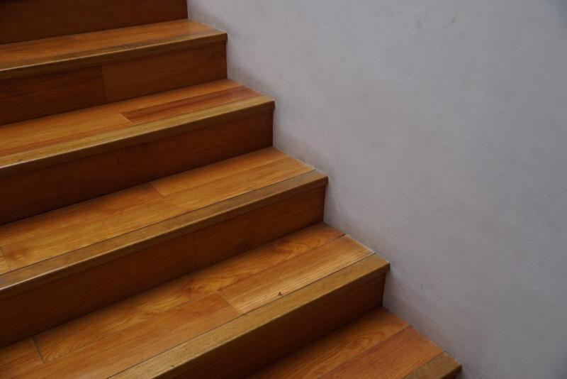 Les secrets d'un habillage d'escalier r&eacute;ussi &agrave; Tremery